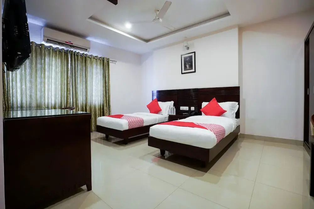 Хидерабад: Hotel Swagath Residency Kondapur