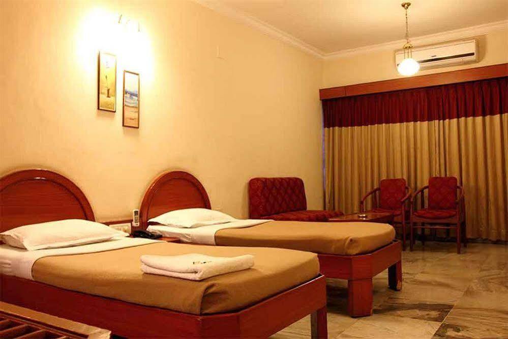 Бангалор: FabHotel Samrat Residency