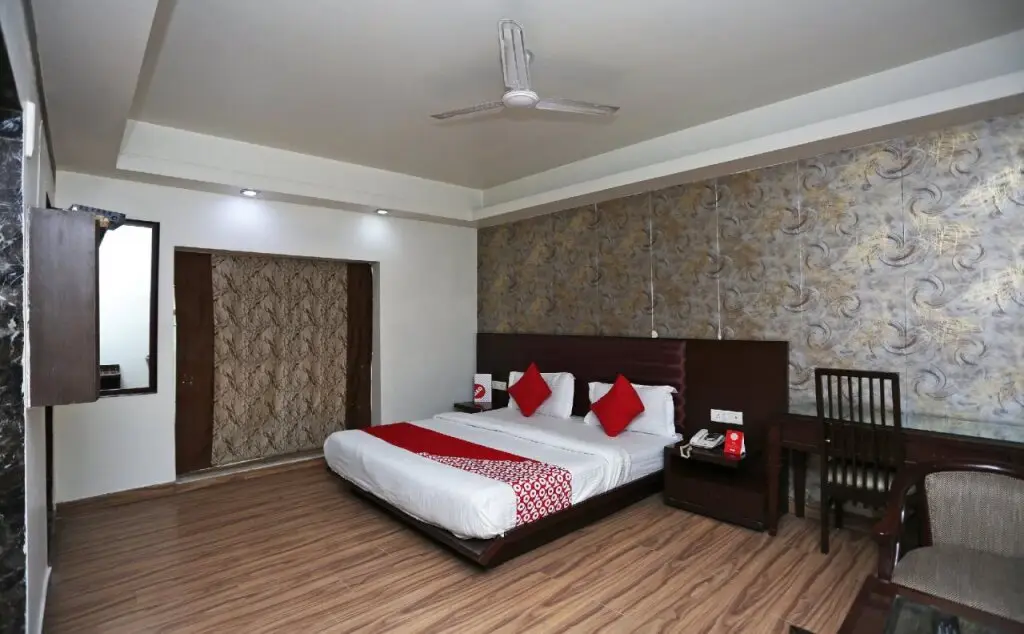 Газиабад: OYO 13758 XS Residency