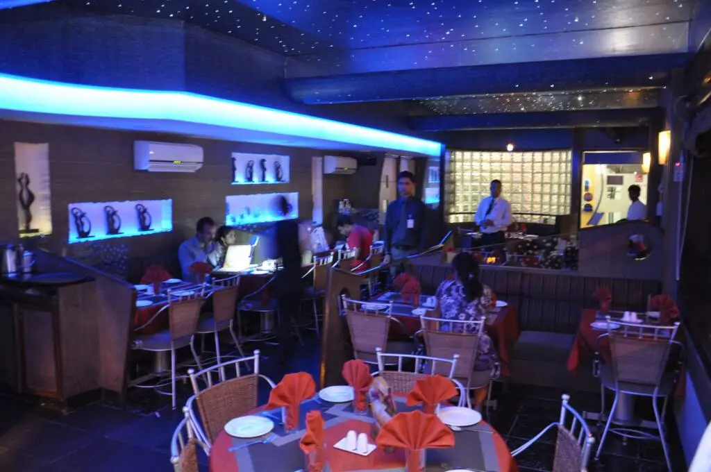 Силвасса: Hotel Gurukripa