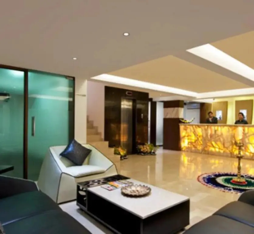 Пуна: New Leaf Hotel