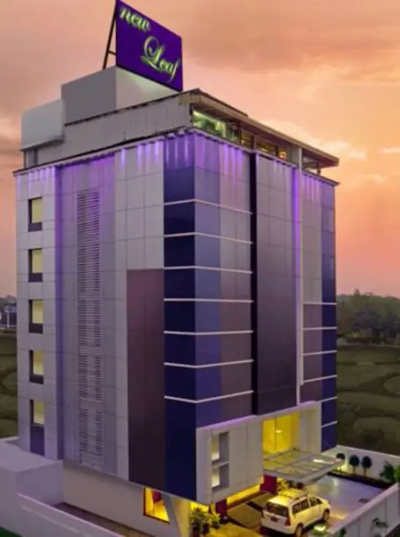Пуна: New Leaf Hotel