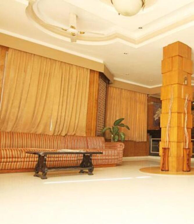 Катра: Hotel Kashmir Residency