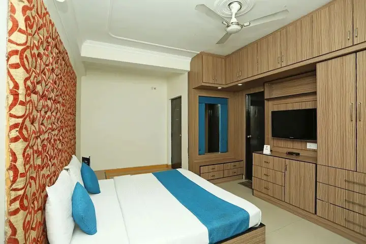 Дехрадун: Queens Pearl Inn by OYO Rooms
