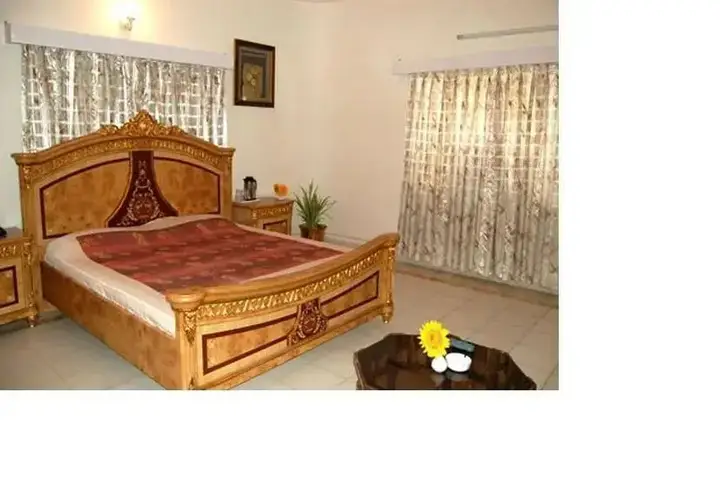 Шахджаханпур: Shakti Resort