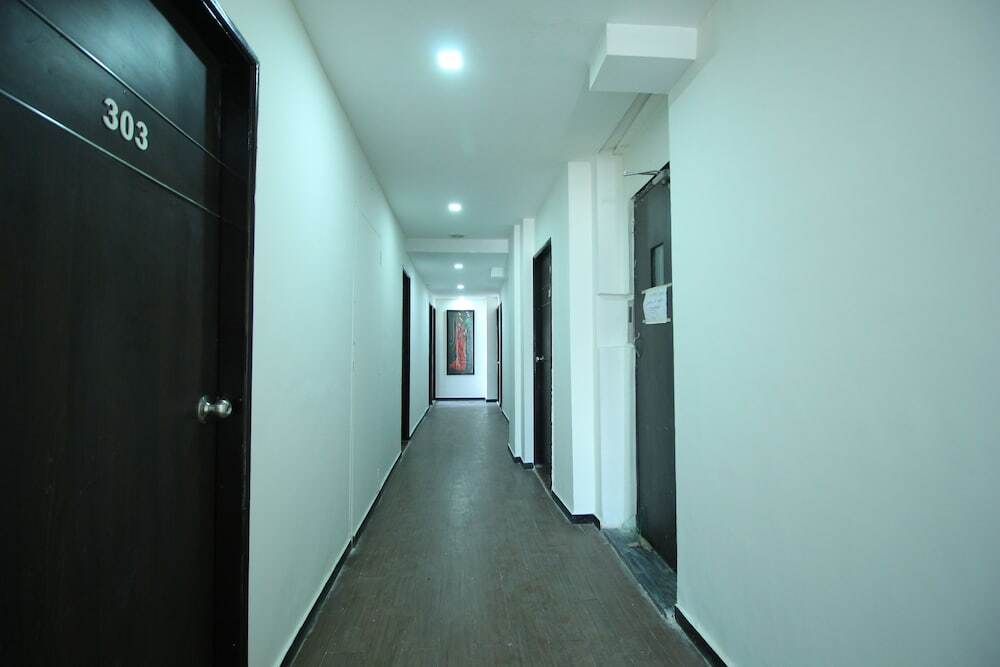 Вадодара: OYO 1635 Hotel Dash Continental