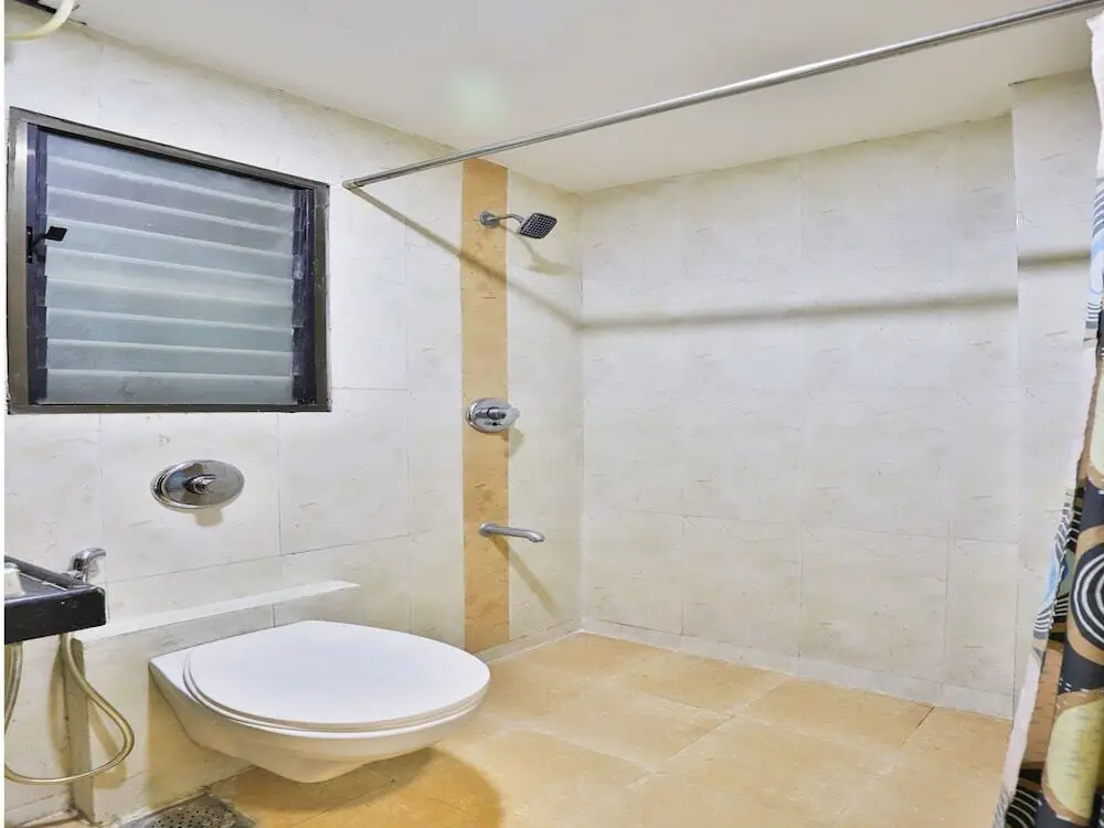 Вадодара: OYO 1635 Hotel Dash Continental
