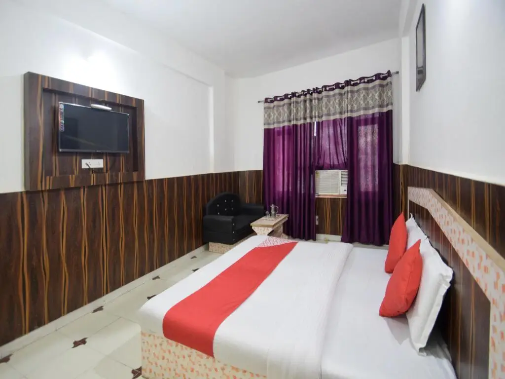 Катра: OYO 5239 Hotel Satya Shree