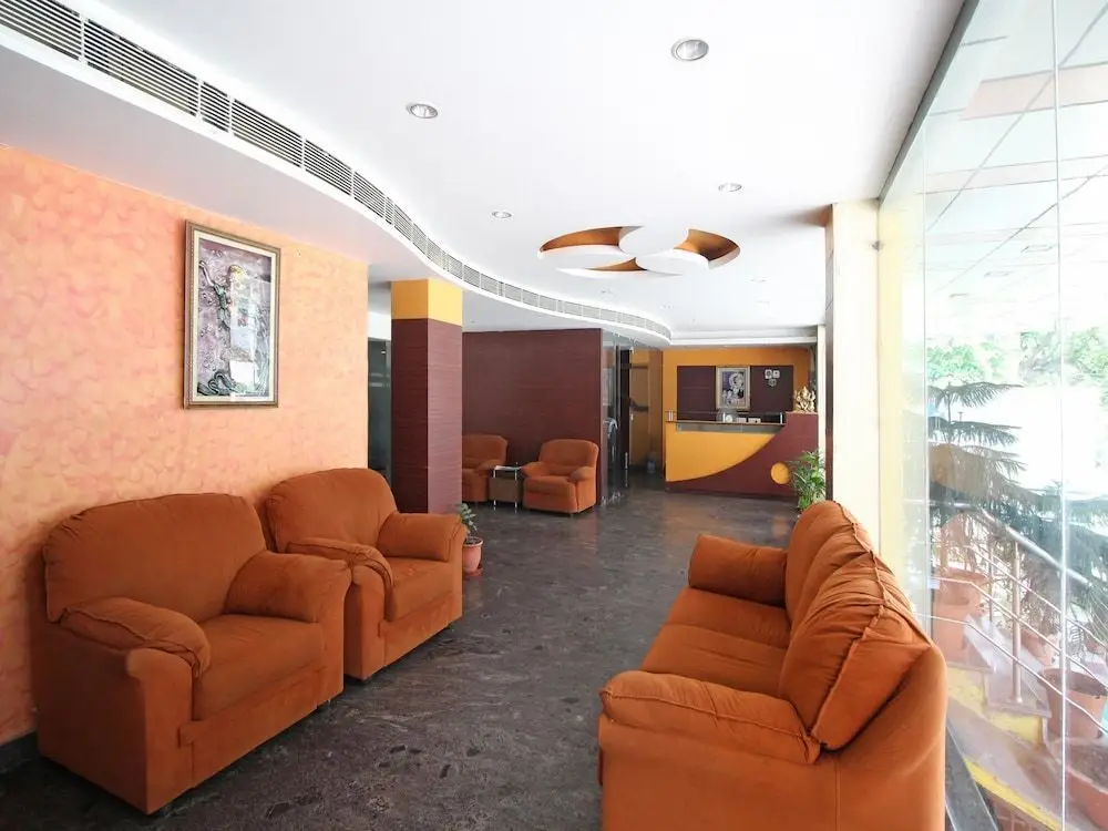Дехрадун: OYO 6438 Hotel Valley Plaza
