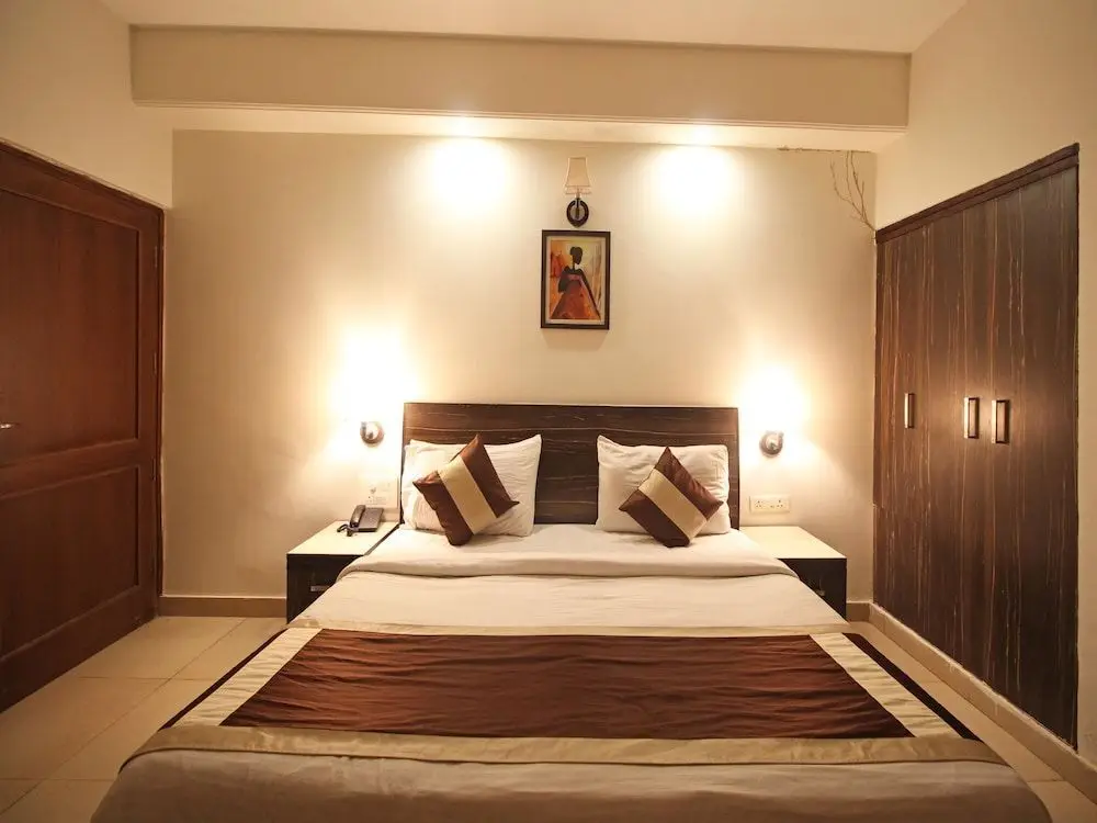 Дехрадун: OYO 6438 Hotel Valley Plaza