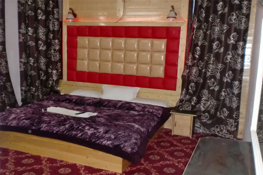 Шринагар: Hotel Al Humzah