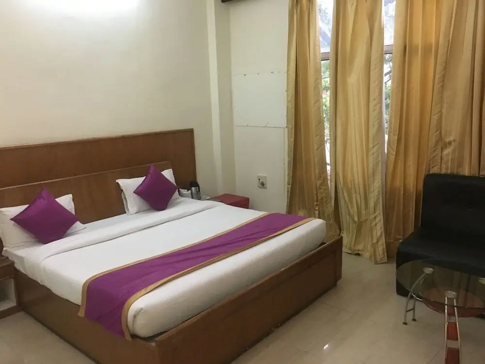 Катра: Hotel Meridian