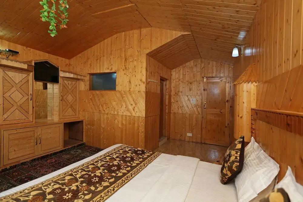 Пахалгам: OYO 9084 Hotel Tourist Palace