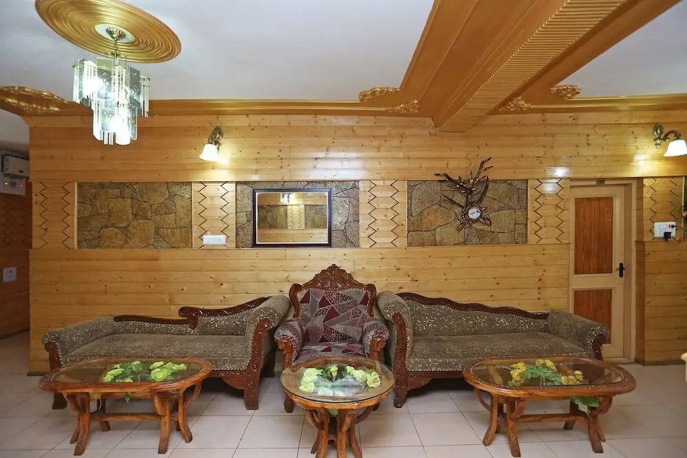 Пахалгам: OYO 9084 Hotel Tourist Palace