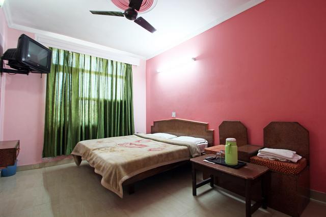 Катра: Hotel Prem International