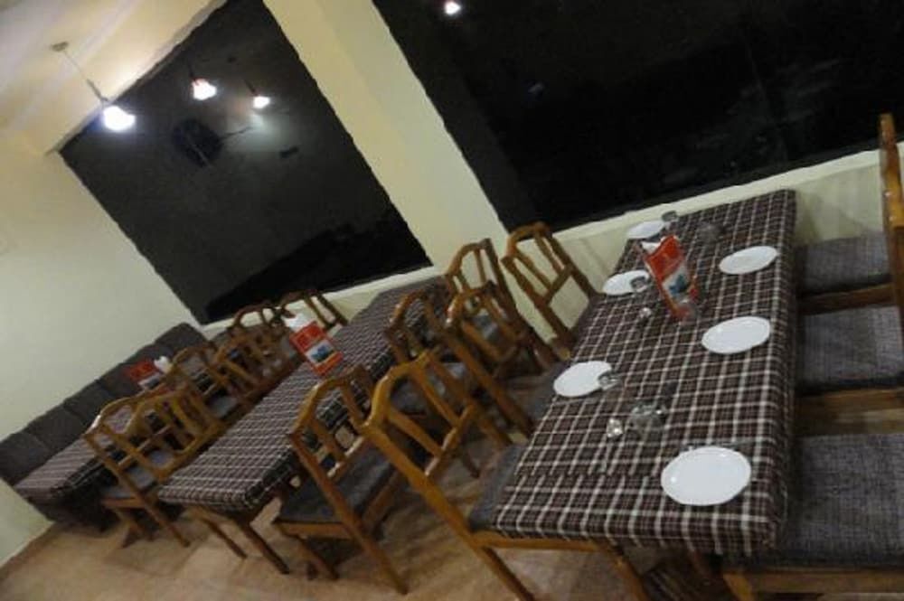 Катра: Hotel AJ International