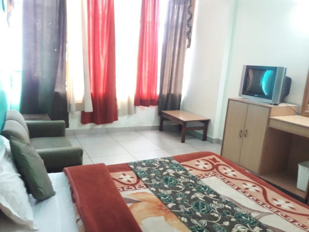 Катра: Hotel AJ International