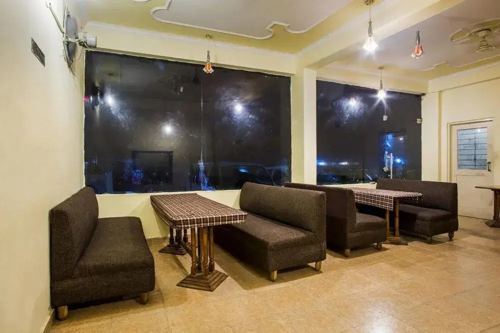Катра: Hotel AJ International