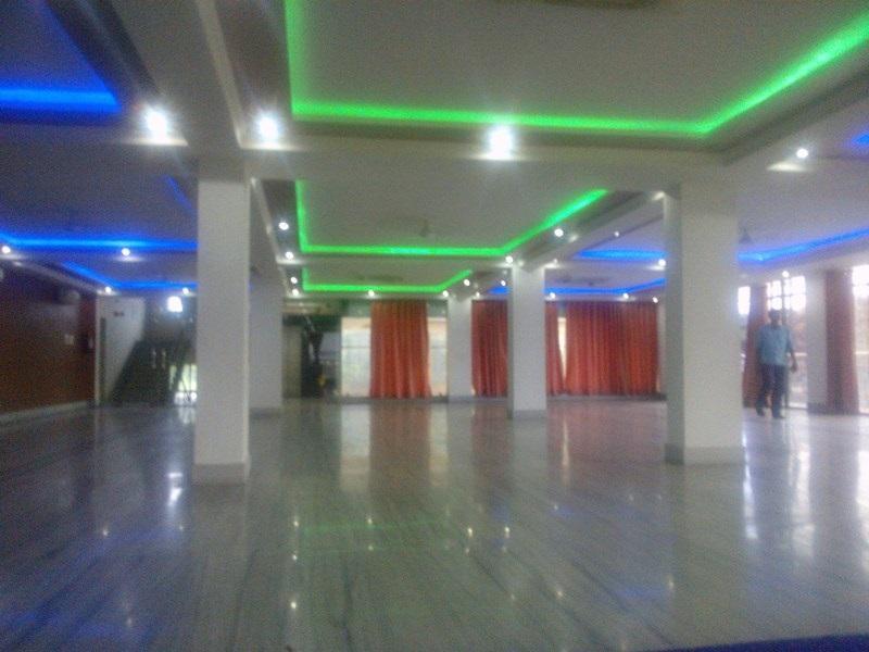 Колката: Golden Inn