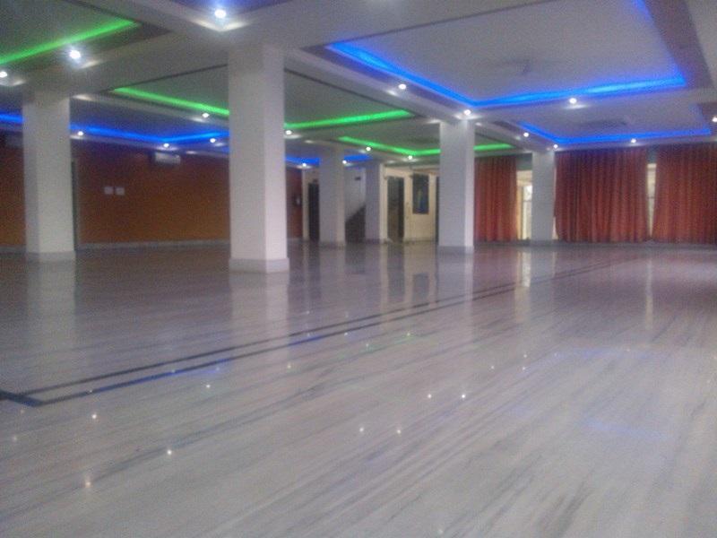 Колката: Golden Inn