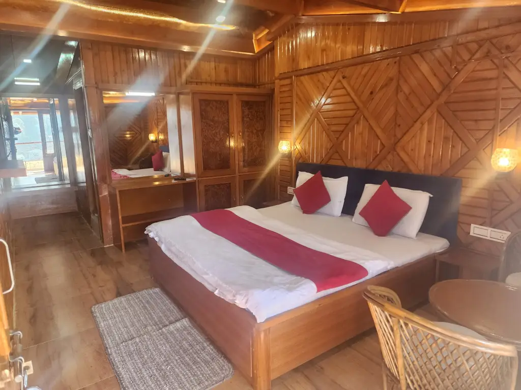 Наинитал: Hotel Hill View Nainital