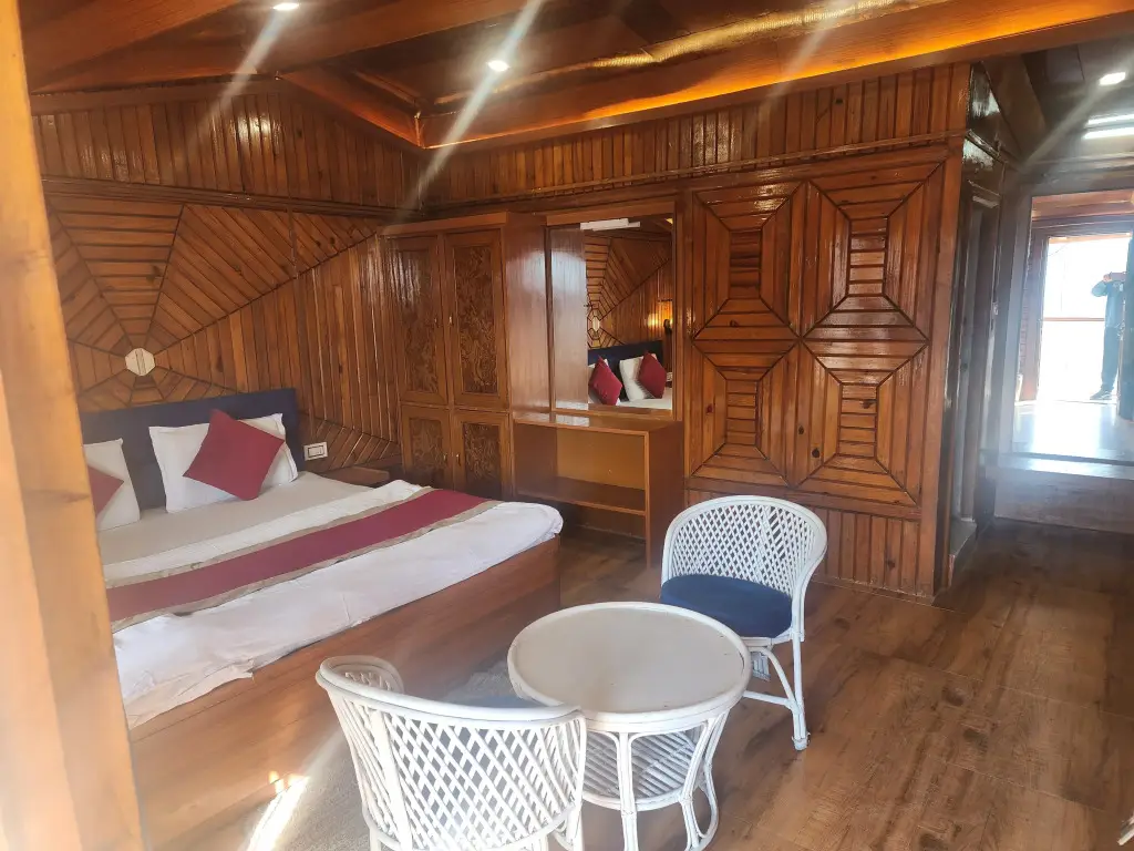 Наинитал: Hotel Hill View Nainital