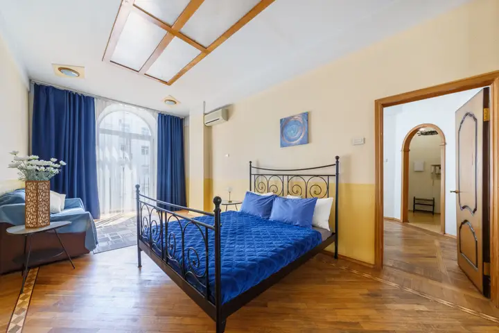 Москва: Апартаменты ApartLux Маяковская 2