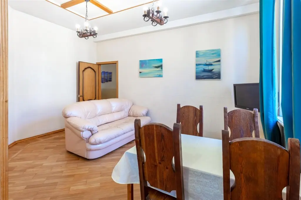 Москва: Апартаменты ApartLux Маяковская 2