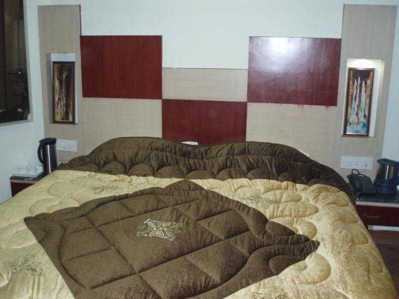 Нью-Дели: Hotel Raunak Plaza - Delhi And Ncr