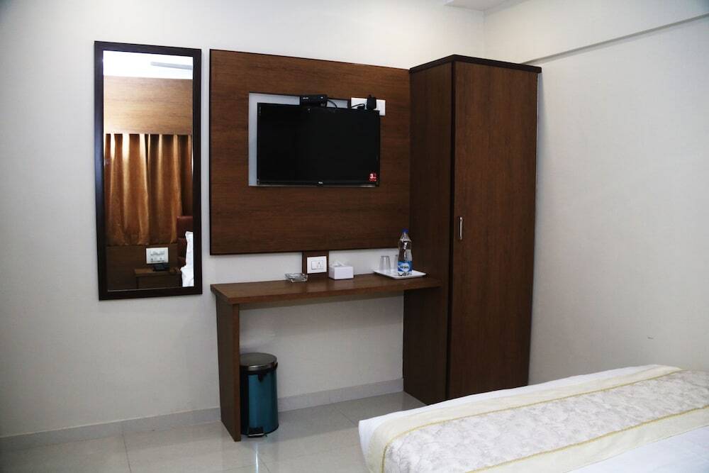 Мумбаи: Deluxe Inn
