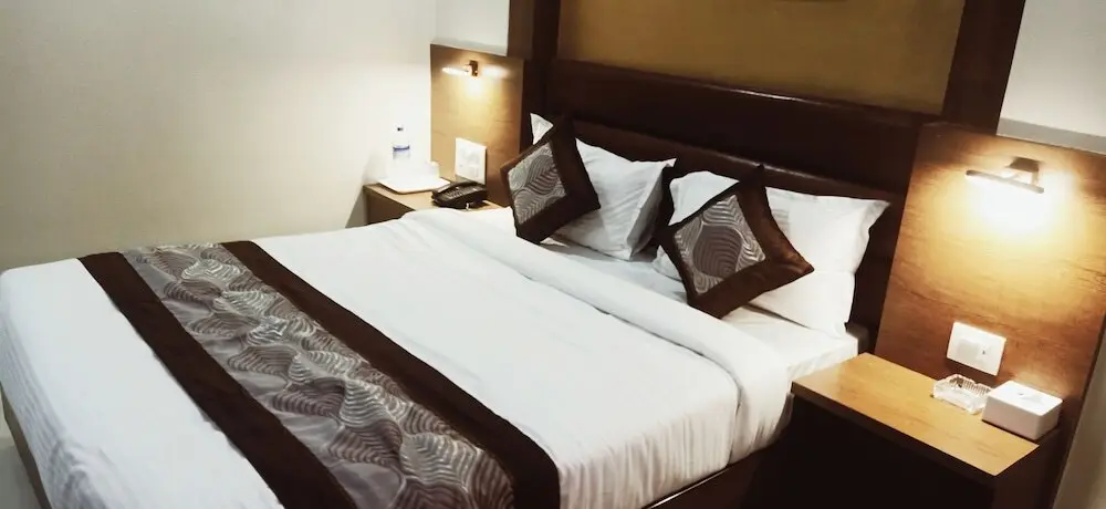 Мумбаи: Deluxe Inn