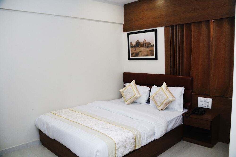 Мумбаи: Deluxe Inn