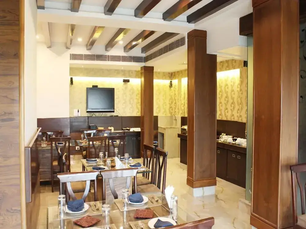 Карнал: OYO Premium Karnal Club