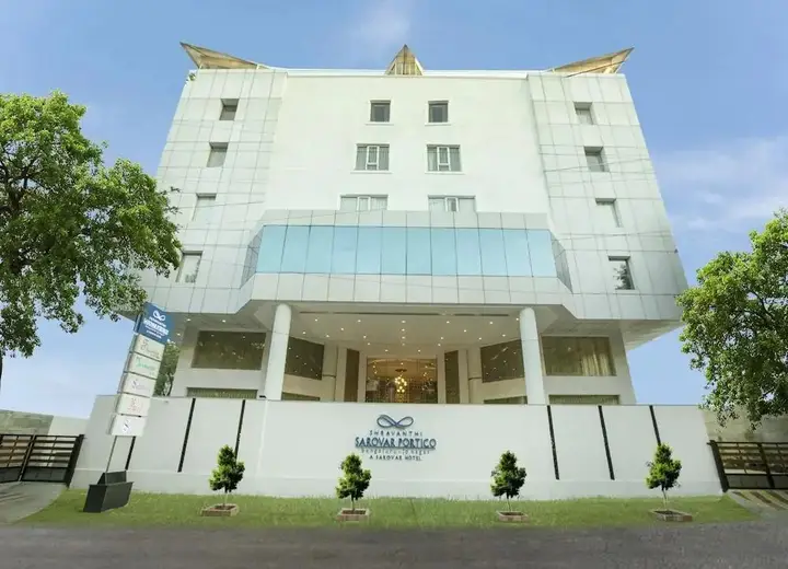 Бангалор: S Hotel