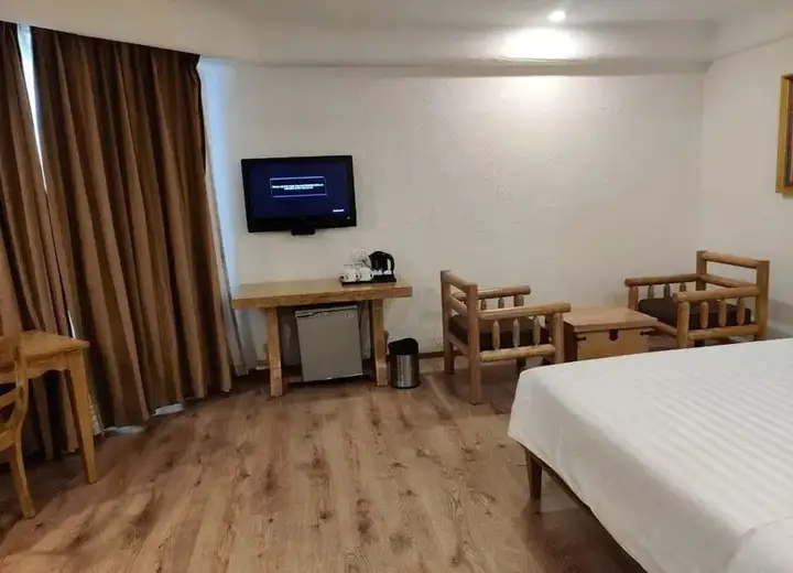 Бангалор: S Hotel