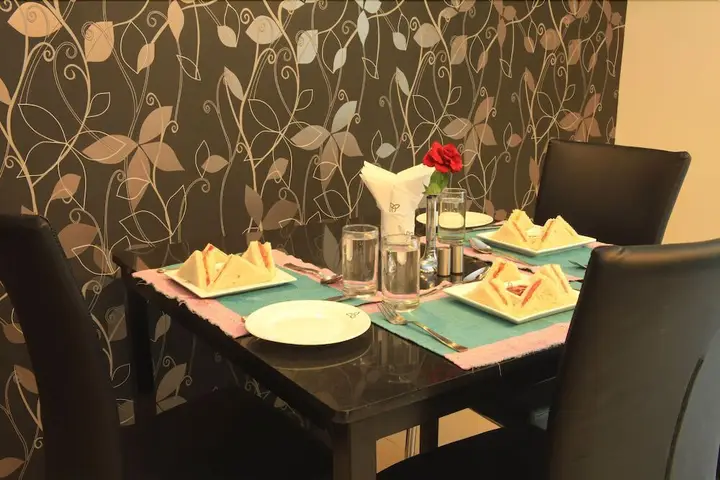 Пуна: Hotel Centurion Inn