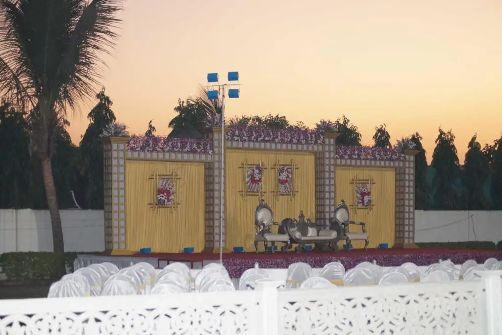 carousel image 0