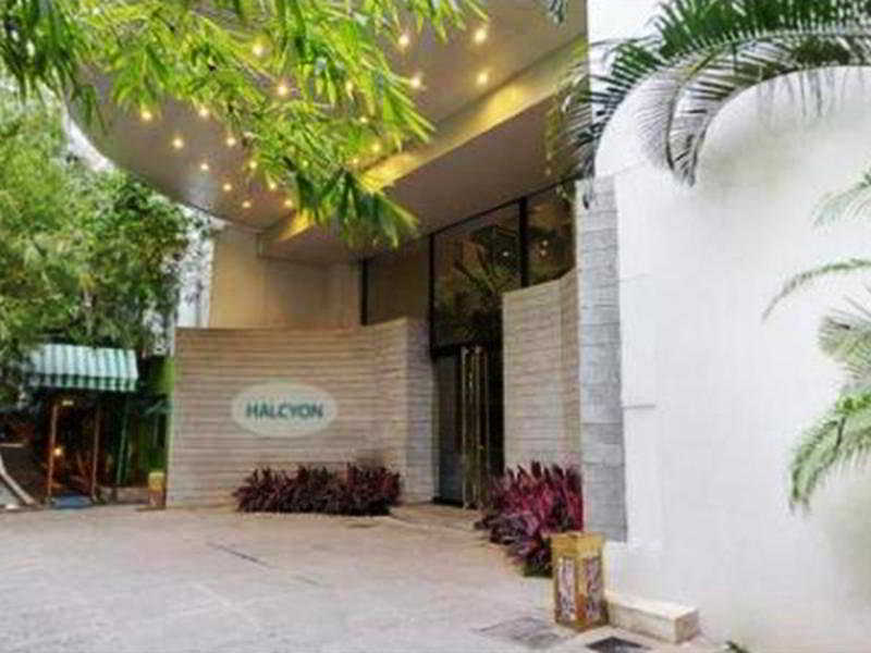 Halcyon Condominiums — фото 1