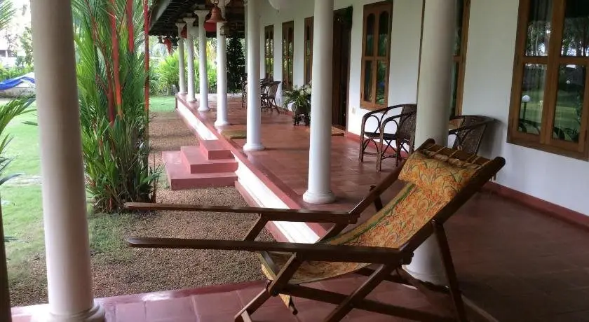 Мухамма: Kovilakam Lakeside Villa