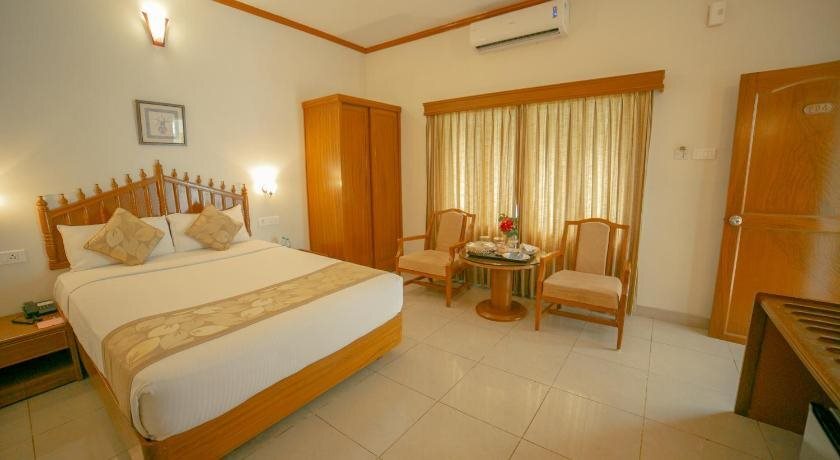 Соманур: Poppys Vista Hotel