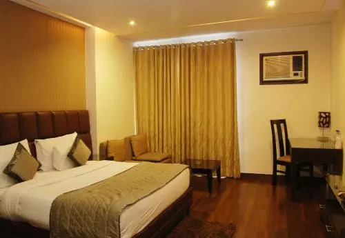 Нью-Дели: Hotel Deer Parkk