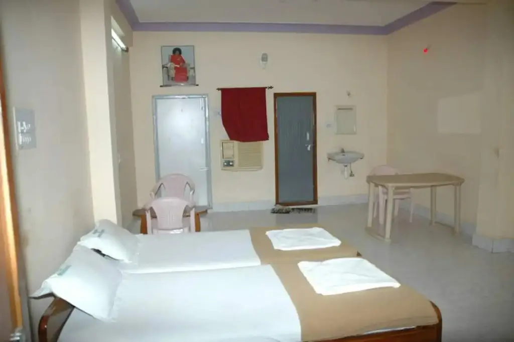 Путтапартхи: Hotel Sai Brundavan
