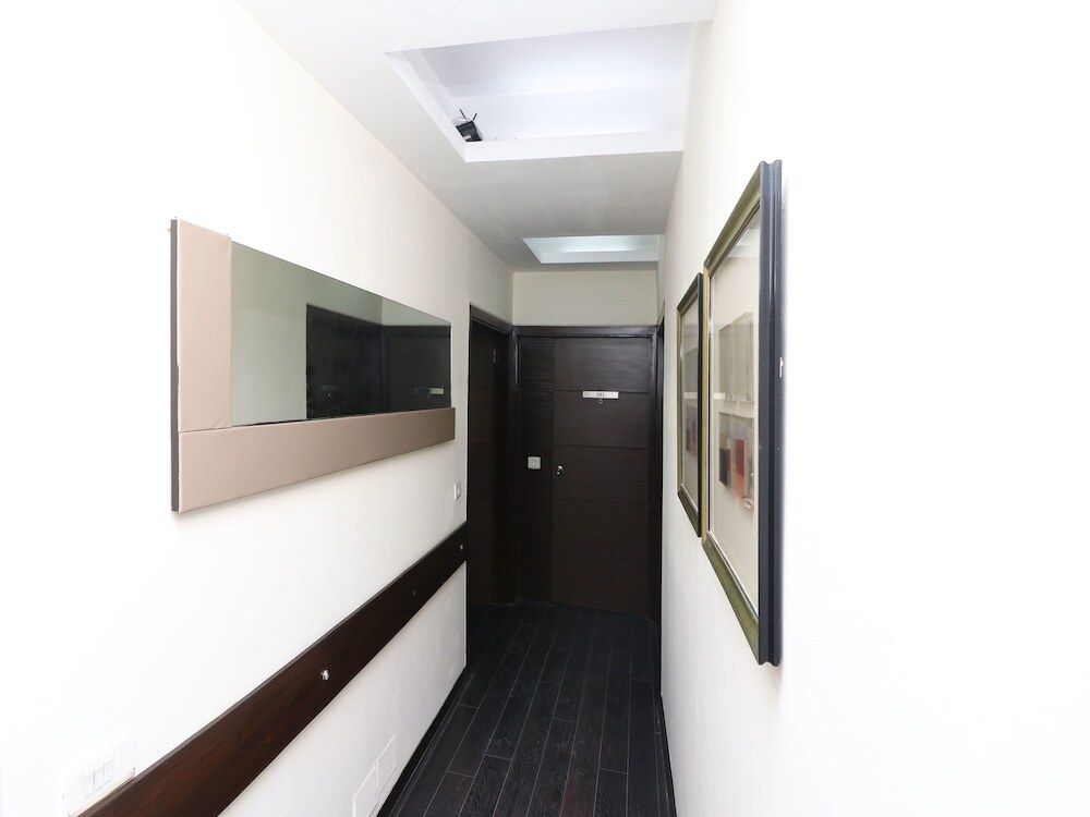 Колката: OYO 1187 Hotel Swiss Suites