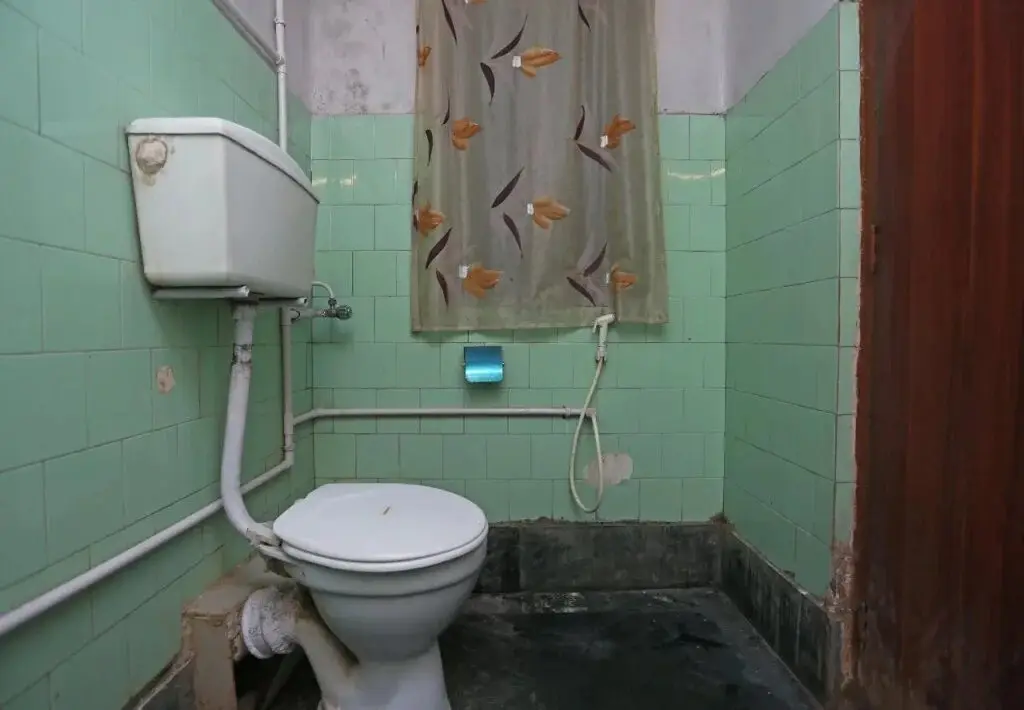 Колката: Hotel East West
