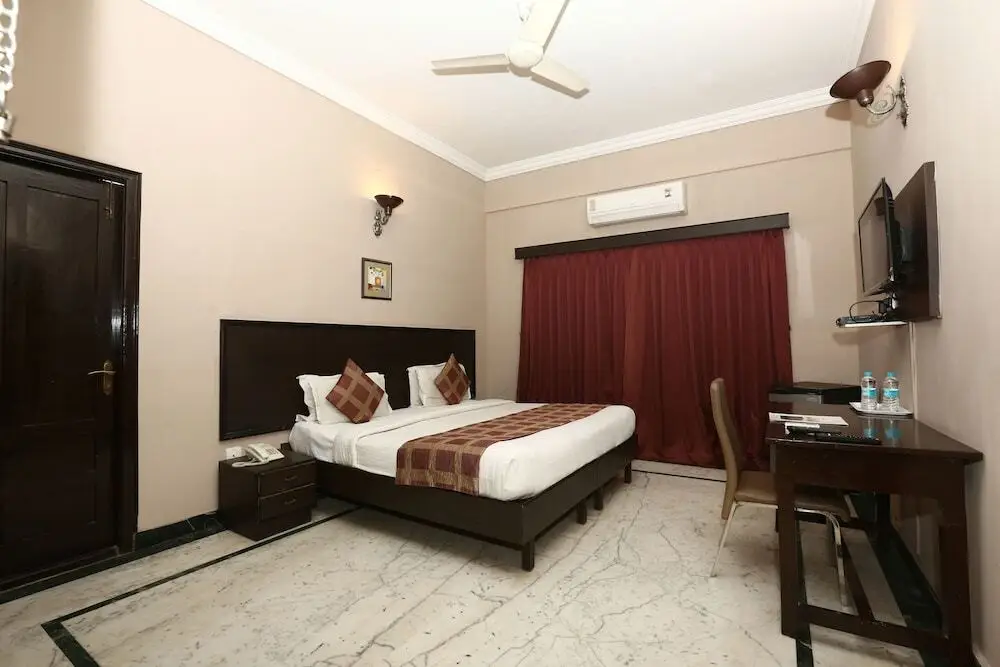 Хидерабад: Genx Banjara Hill Hyderabad
