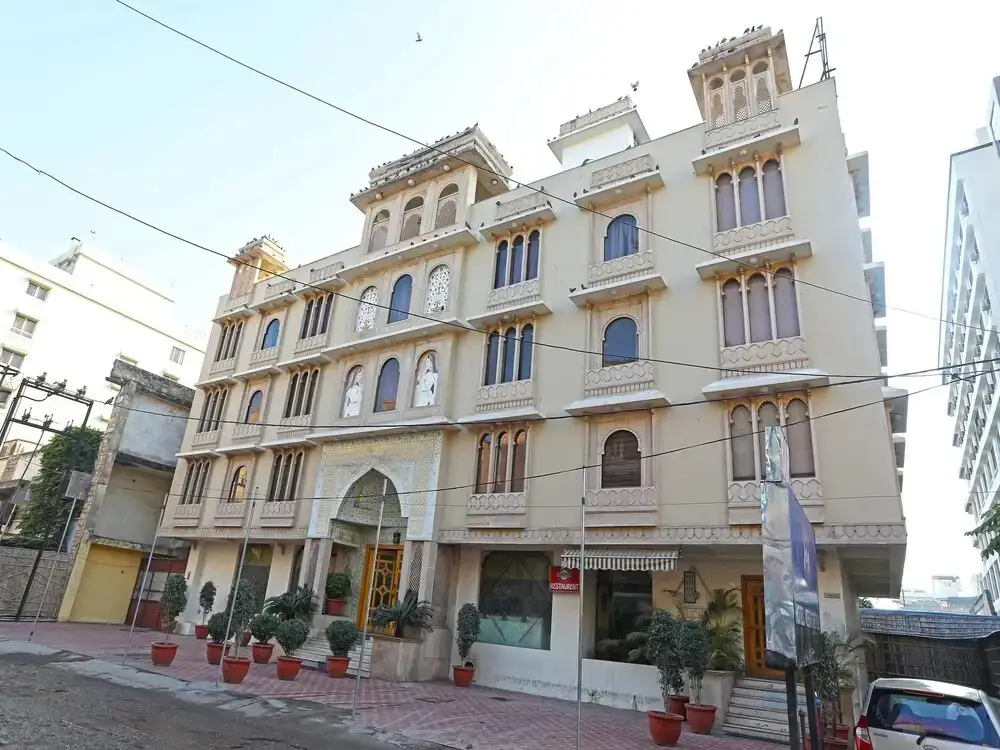 Джайпур: Hotel Castle Lalpura by The Dunes