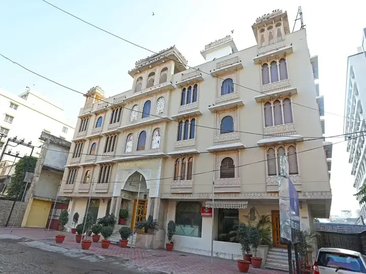 Джайпур: Hotel Castle Lalpura by The Dunes
