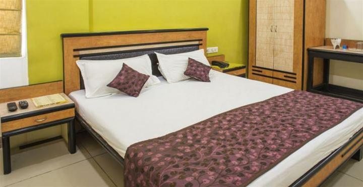Hotel Sachdeva Excellency — фото 1