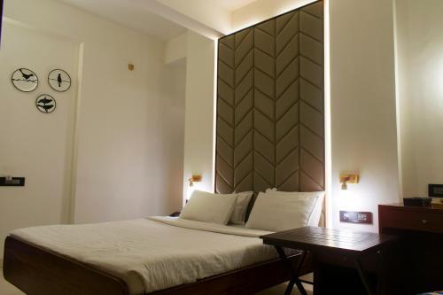 Лаваса: Cozy Inn