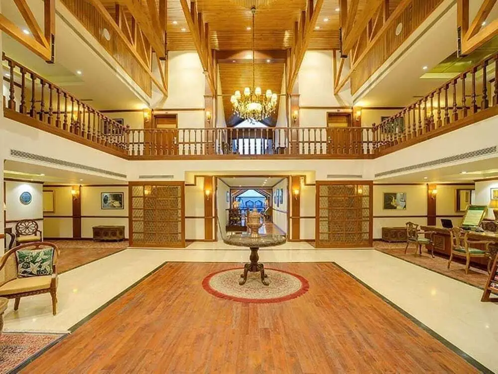 Шринагар: Fortune Resort Heevan
